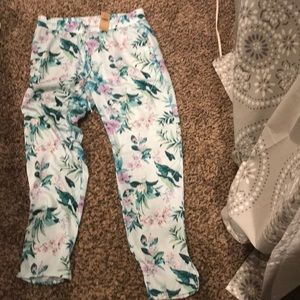 COPY - American Eagle Floral Pants Size M